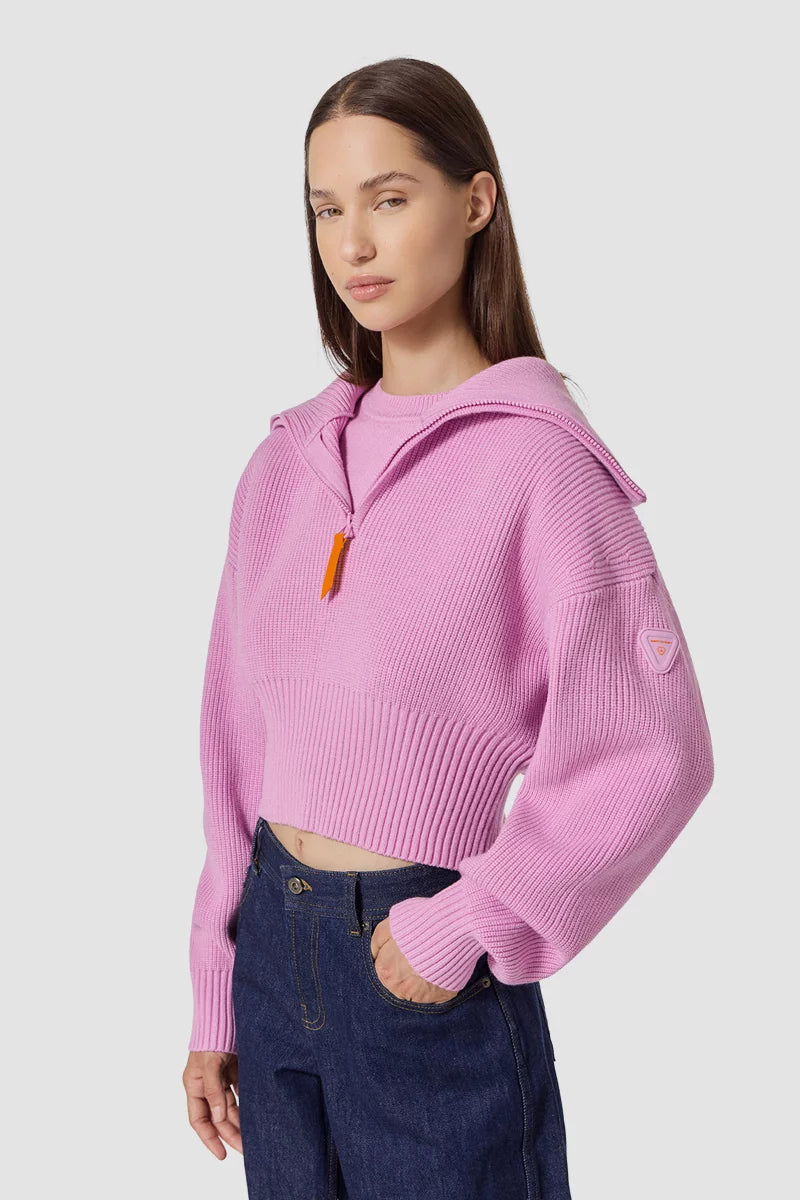 Pull Divina coupe cropped